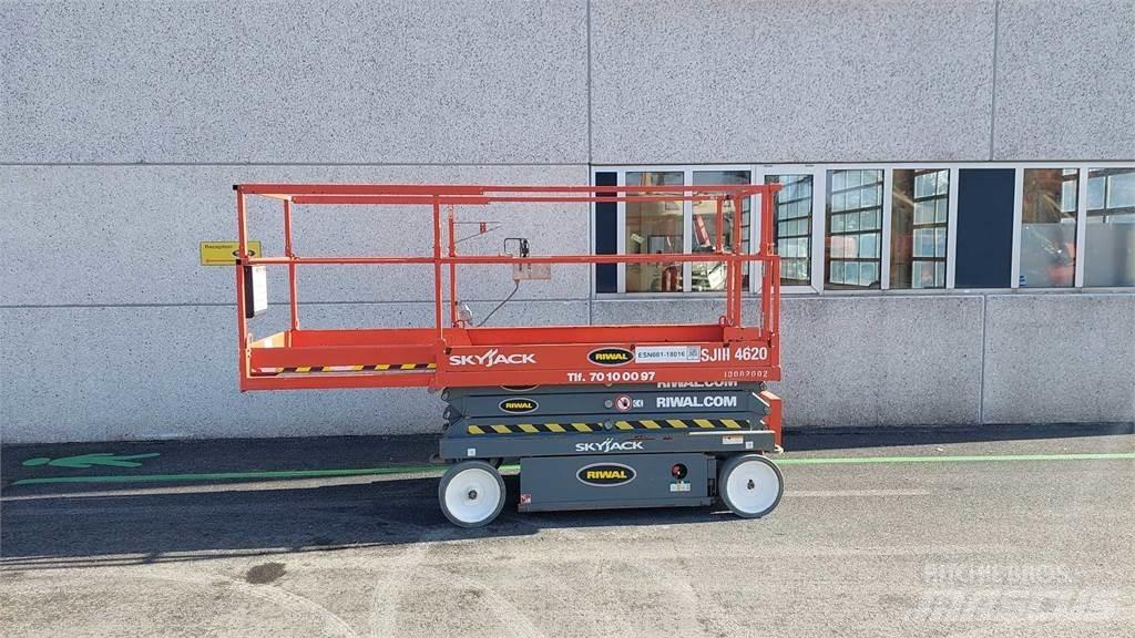 SkyJack SJIII4620 Ножични работни платформи