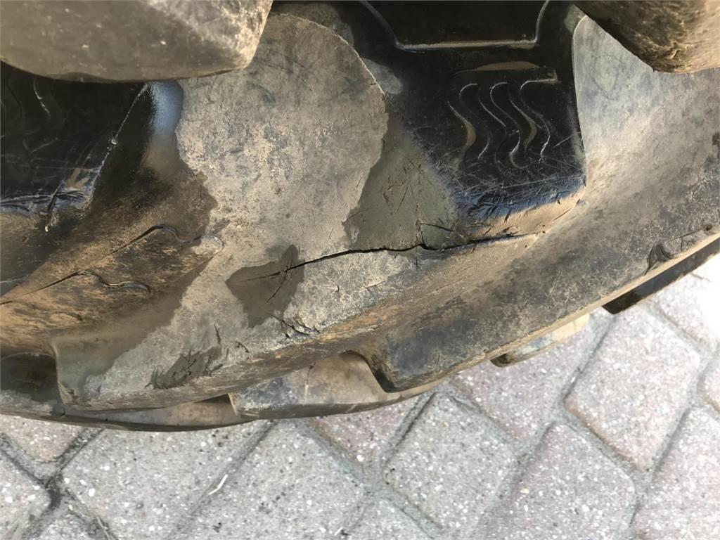 BKT 650/85R42 Колелета/Гуми