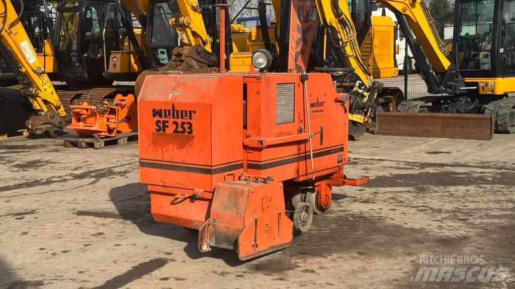 Weber SF253 Машини за цепене на асфалт