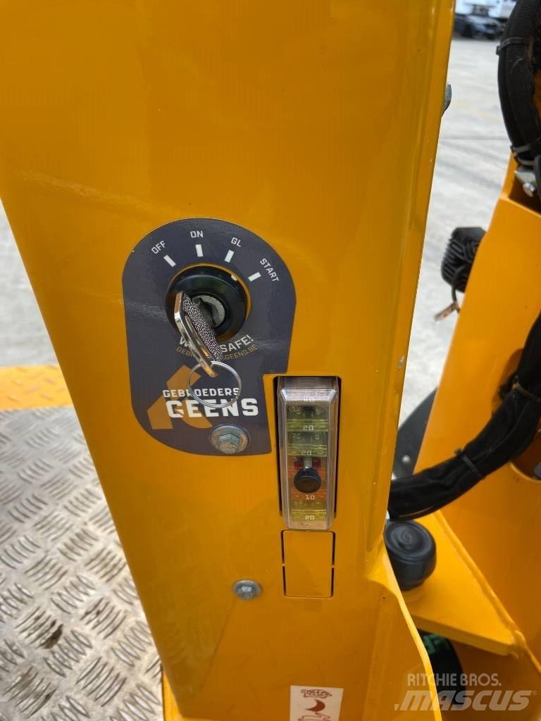 Knikmops KM 100 Колесни товарачи