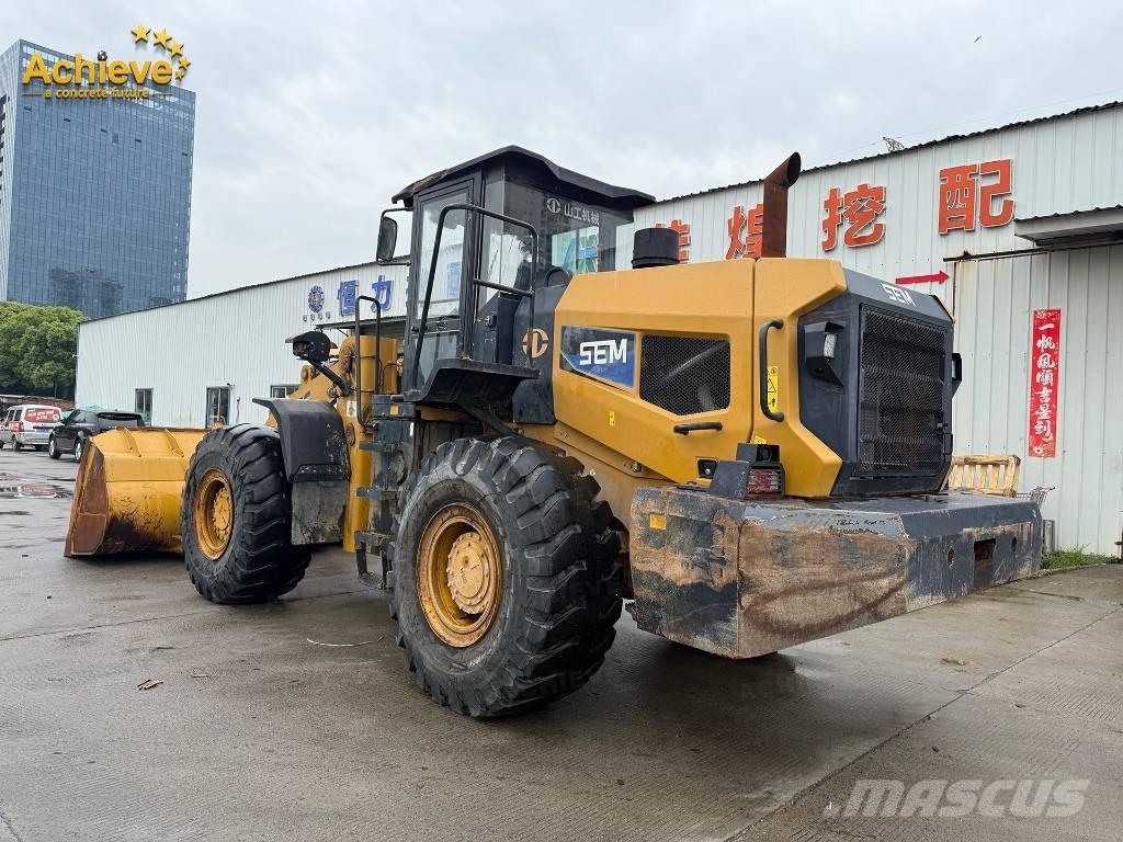 SEM 655F Колесни товарачи