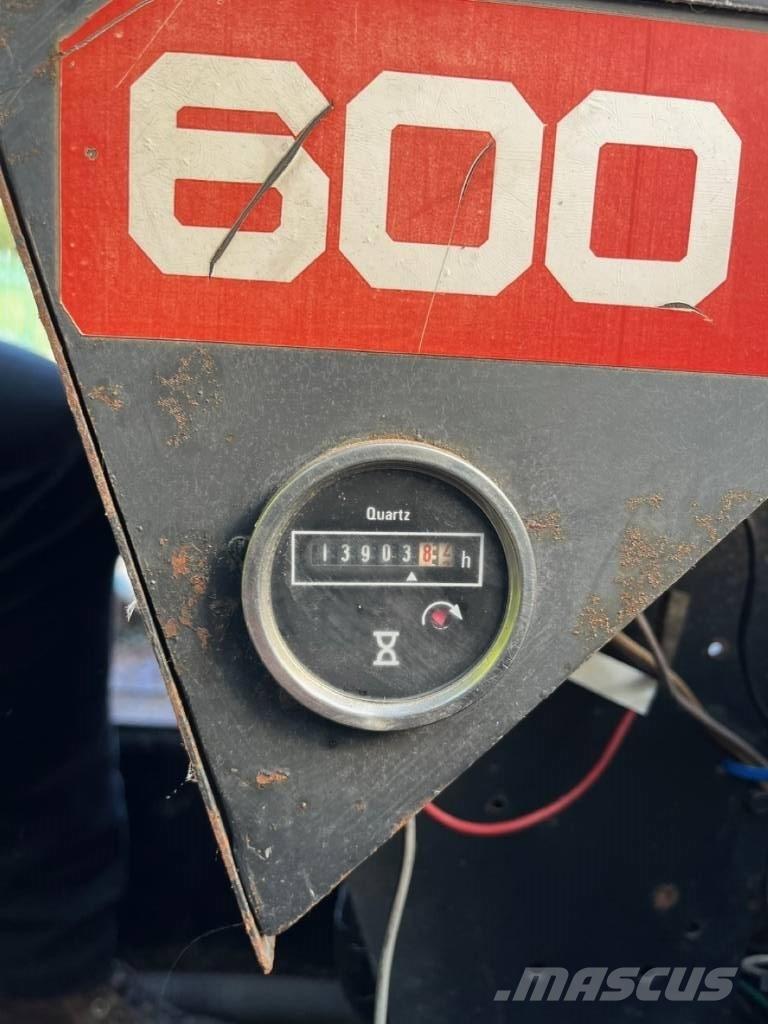 Jones IF 15AT Всъдеходни кранове