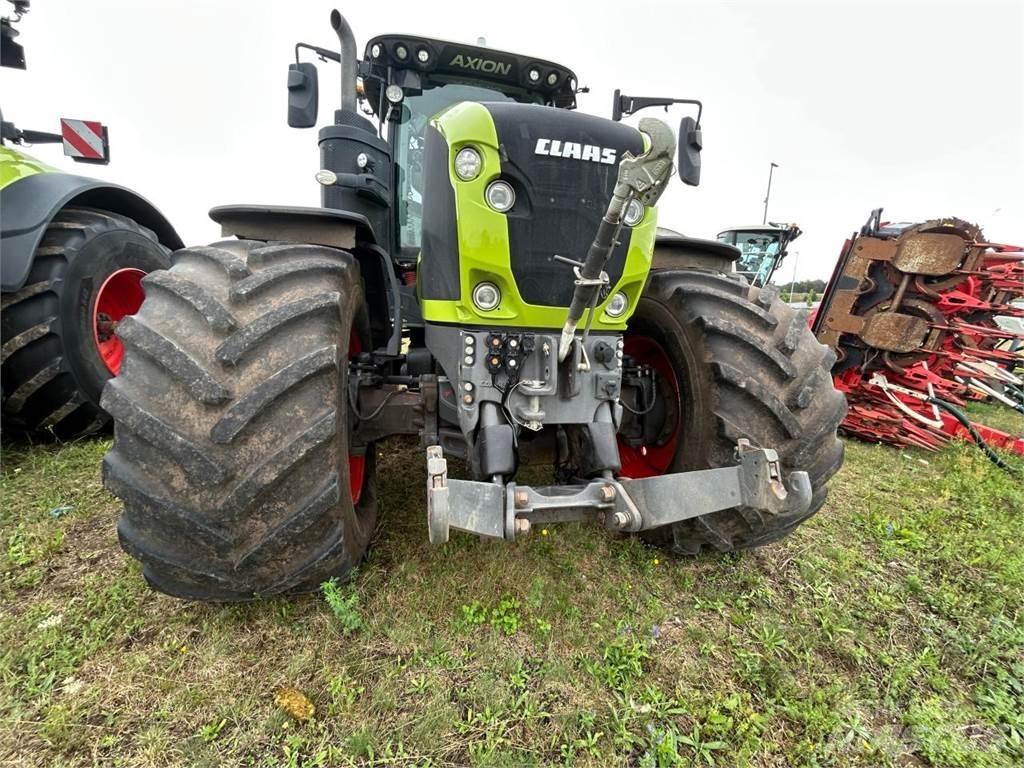 CLAAS Axion 960 TT Трактори