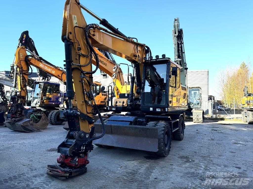 Hyundai HW180 Колесни екскаватори