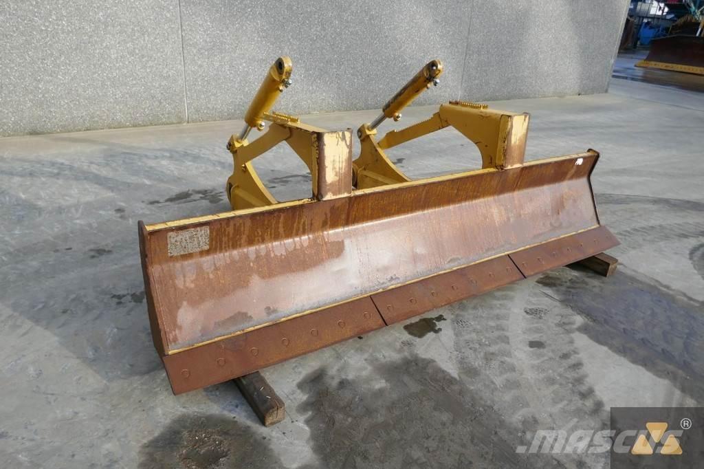 CAT Skidder blade Остриета