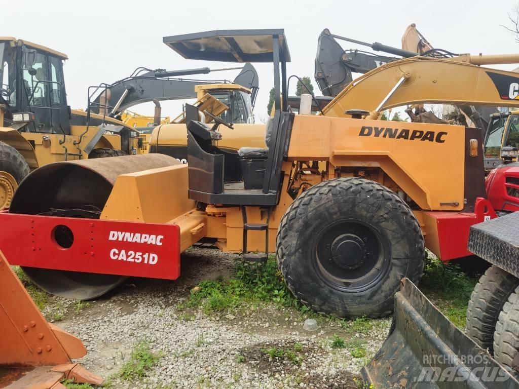 Dynapac CA 251 D Еднобарабанни ролки
