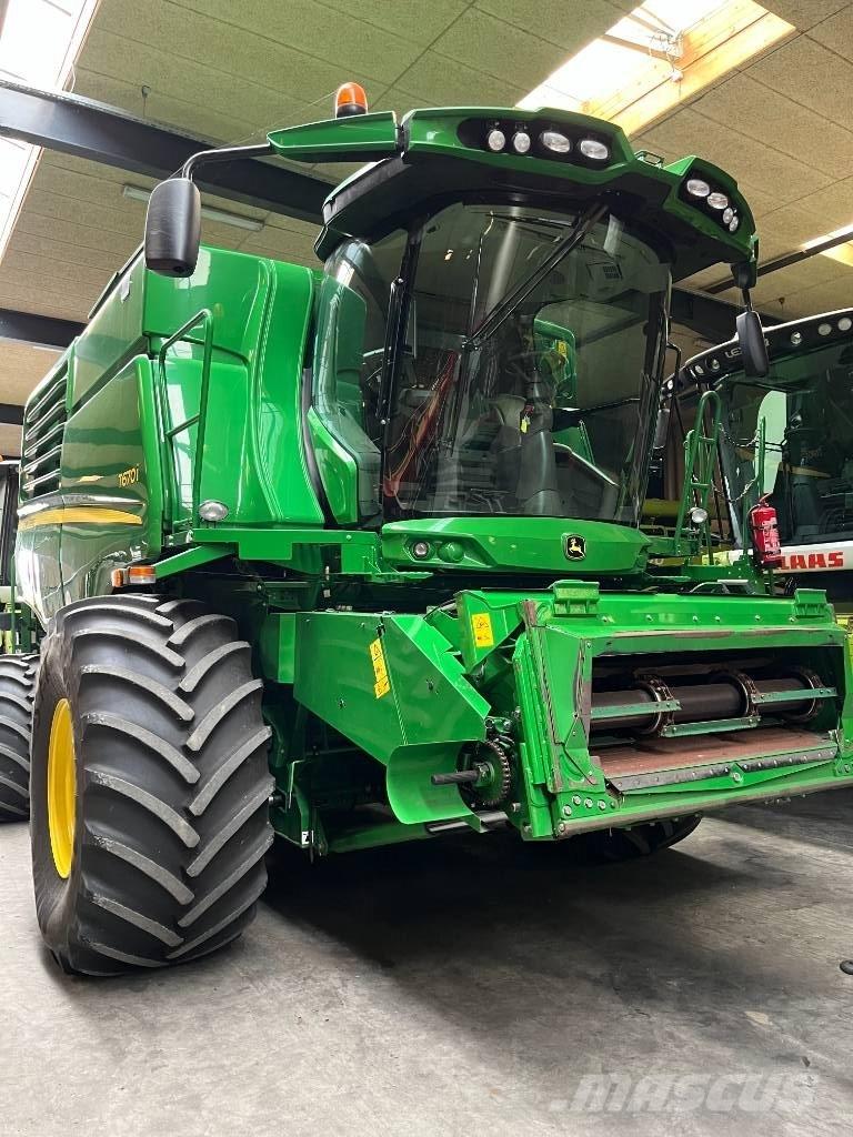 John Deere T670 Комбайни
