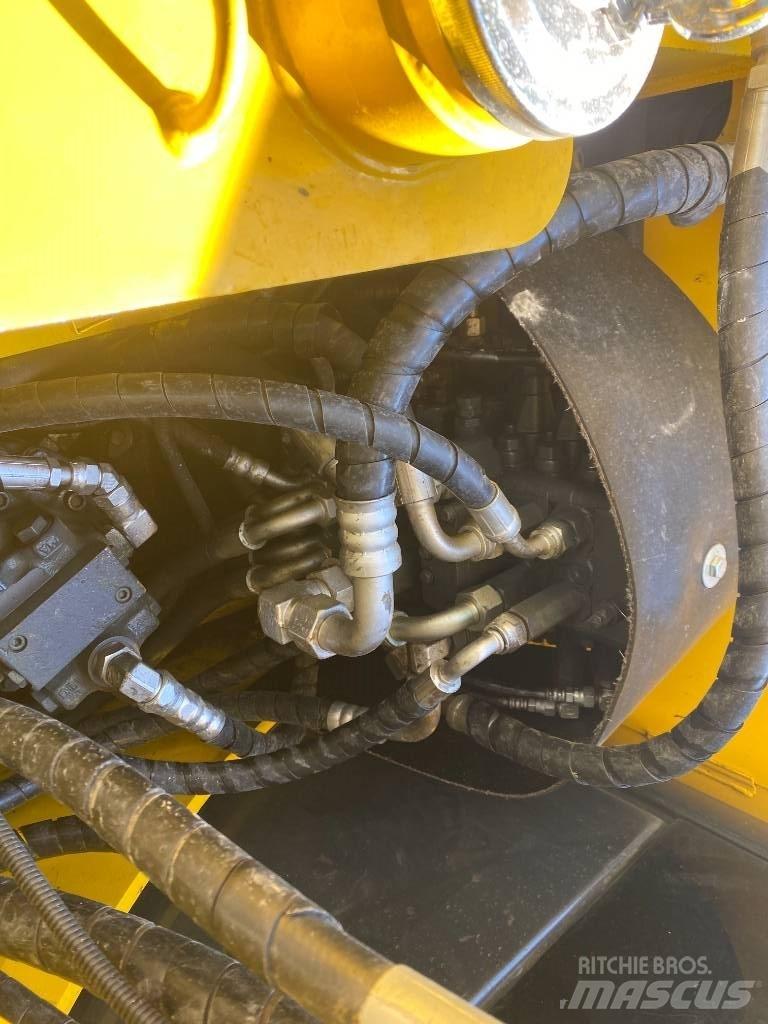 Komatsu 70-8 Верижен екскаватор