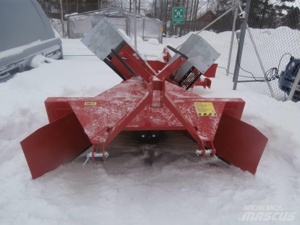 TR 220 Снегохвъргачки
