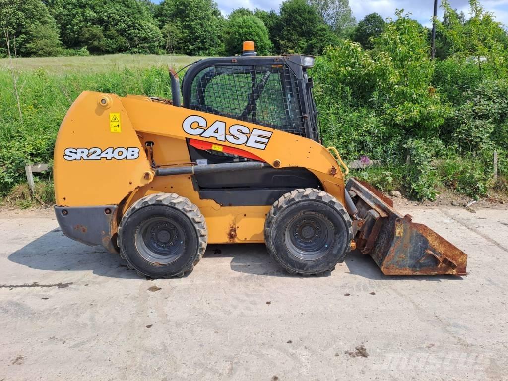 CASE SR 240 B Мини товарачи
