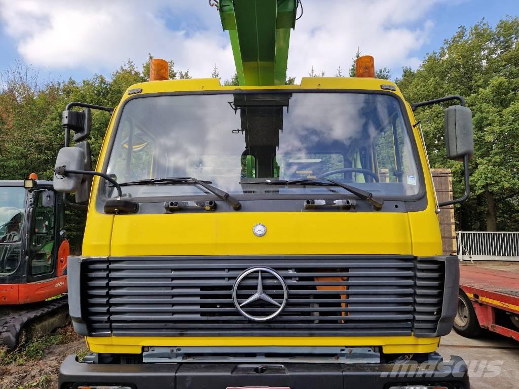 Mercedes-Benz 1824 Моторизирани платформи с талига