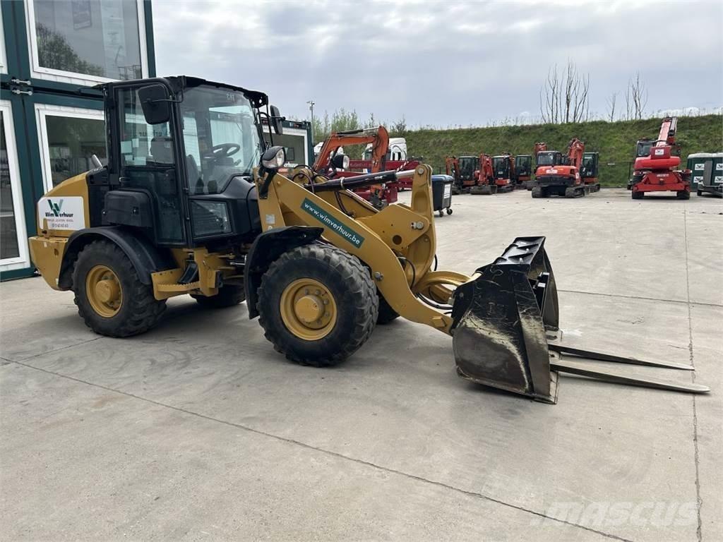CAT 906M (8758) Многофункционални товарачи