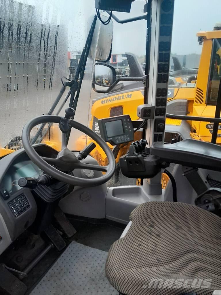 Volvo L120G Колесни товарачи