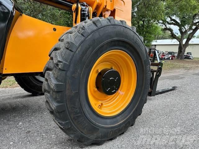 JCB 507-42 Телескопични товарачи