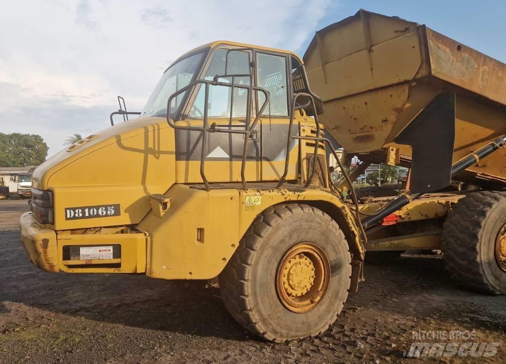 CAT 730 Дъмпери/моторни превозни средства