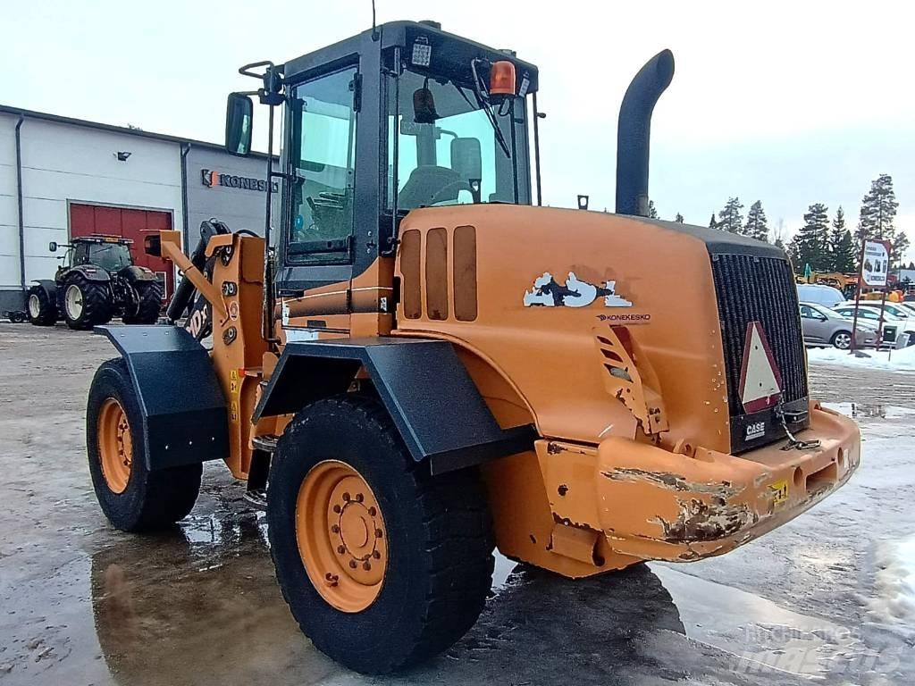 CASE 521D XT Колесни товарачи