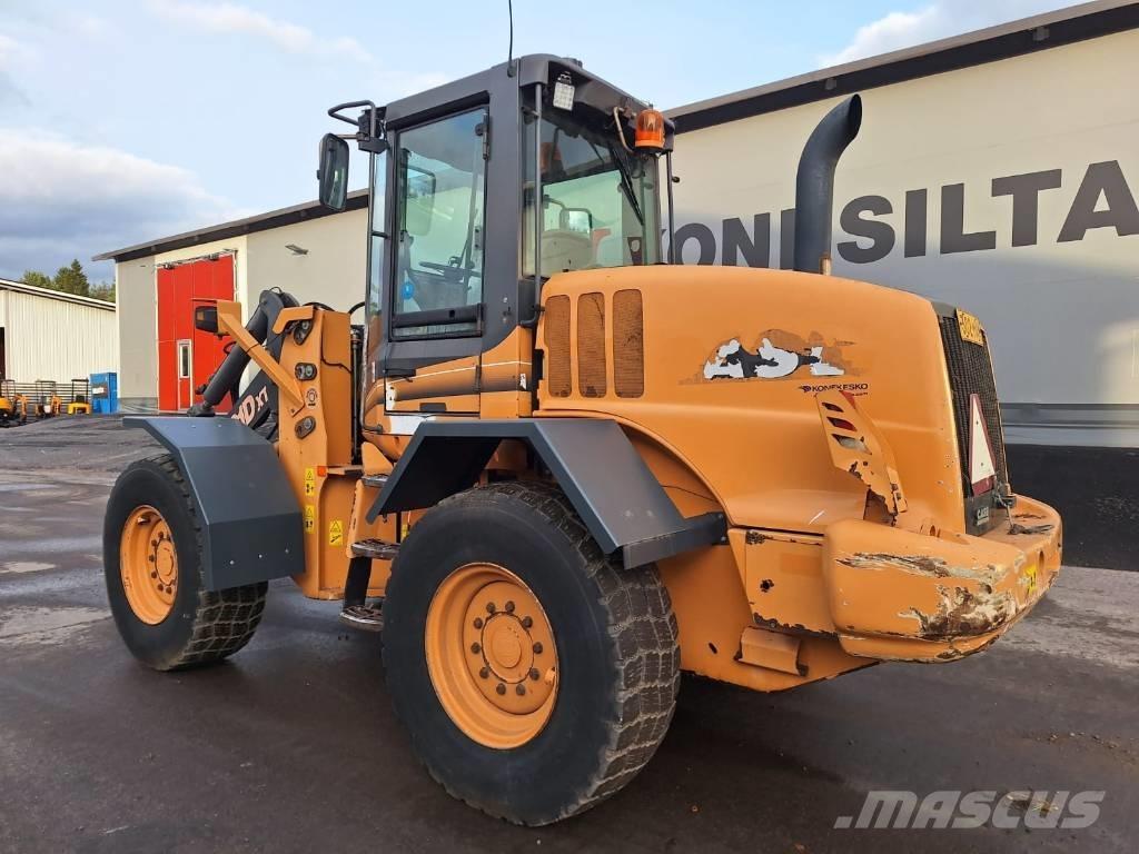 CASE 521D XT Колесни товарачи