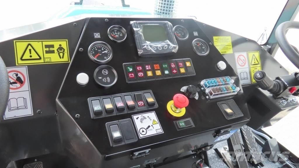 Ammann ART 240 Пневматични гумени  ролки
