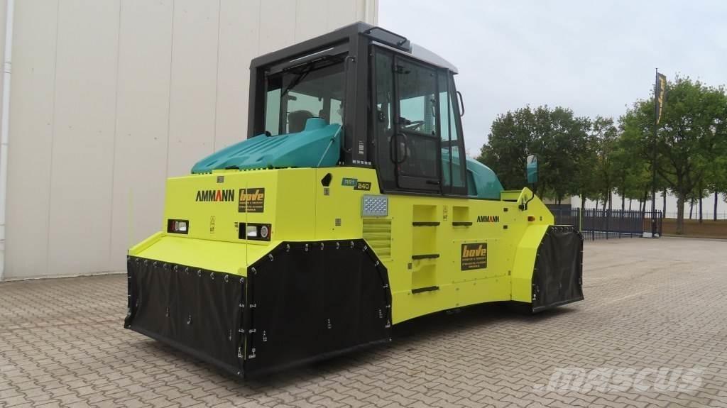 Ammann ART 240 Пневматични гумени  ролки
