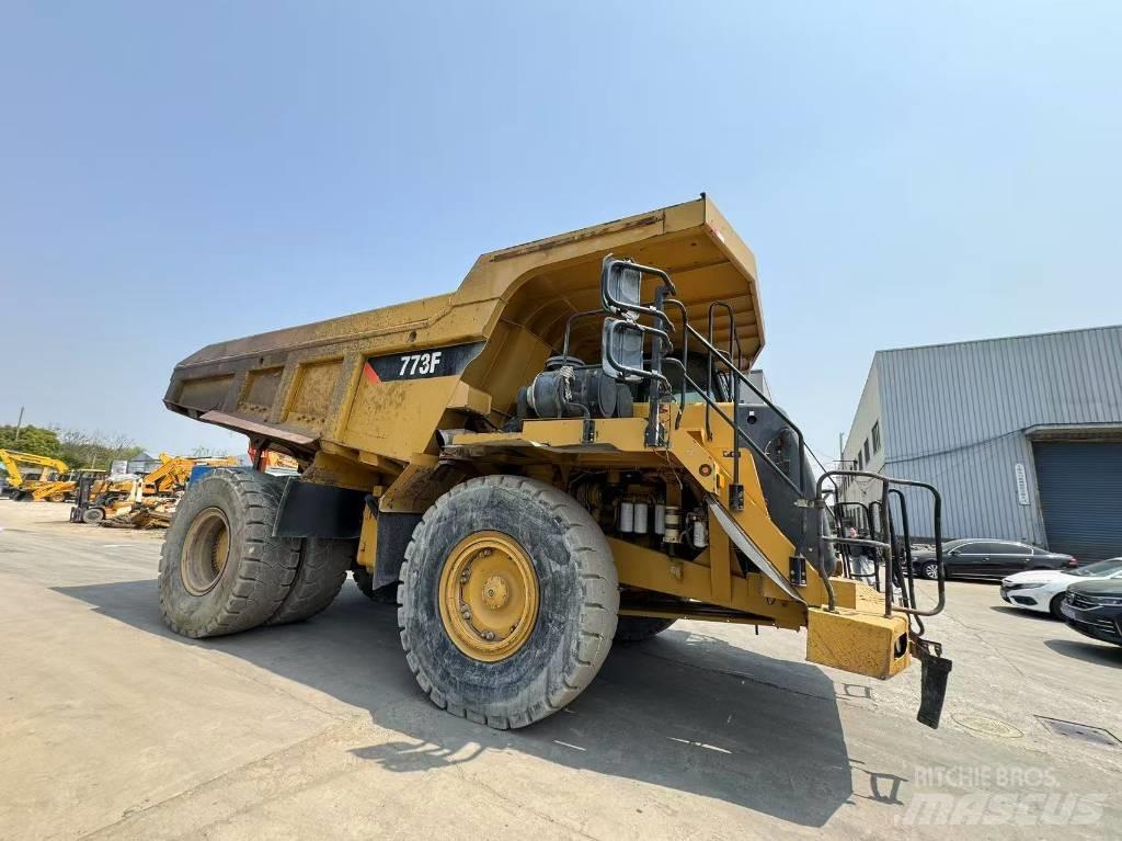 CAT 773 F Дъмпери/моторни превозни средства