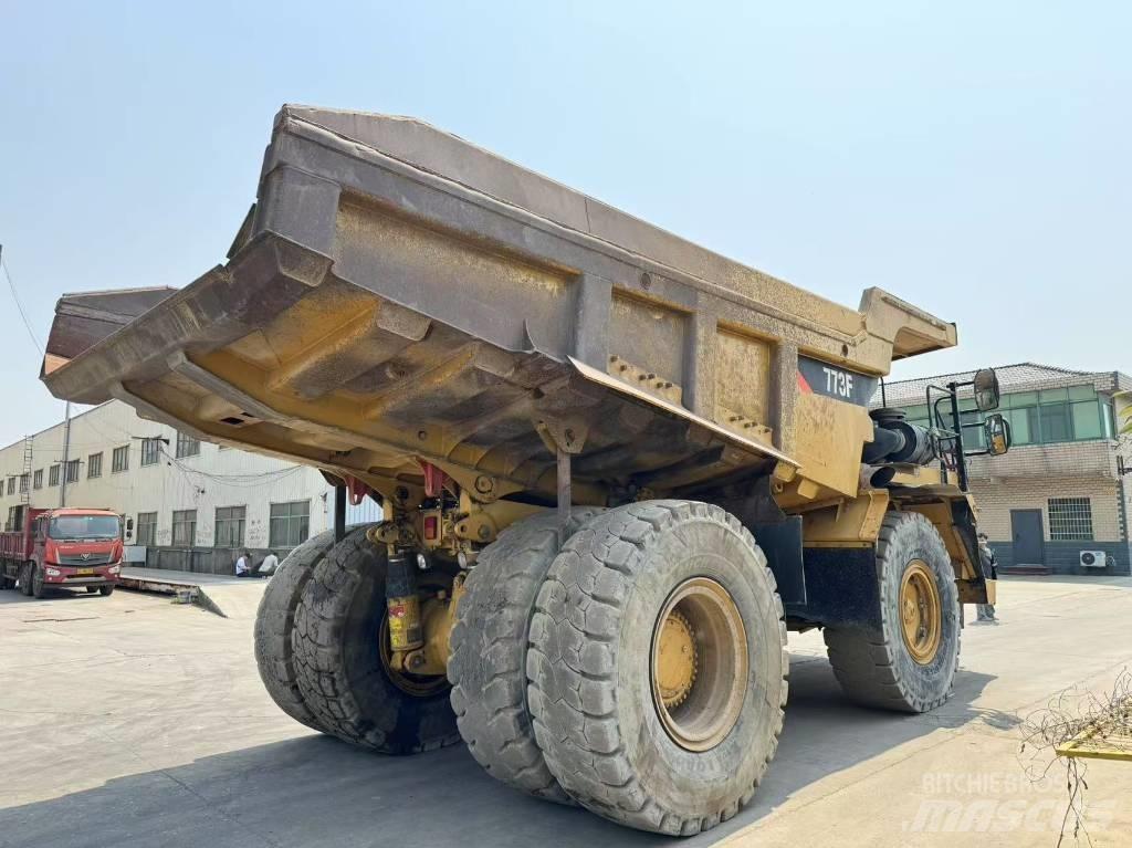 CAT 773 F Дъмпери/моторни превозни средства