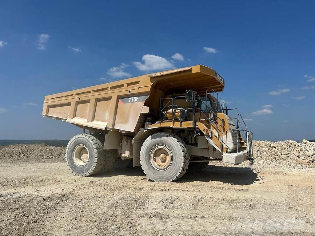 CAT Rebuilt 775F - Странични самосвали