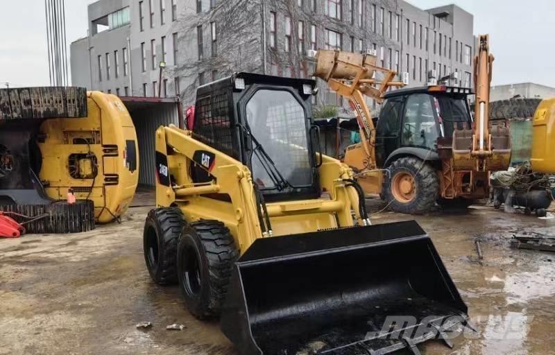 CAT 246D Мини товарачи
