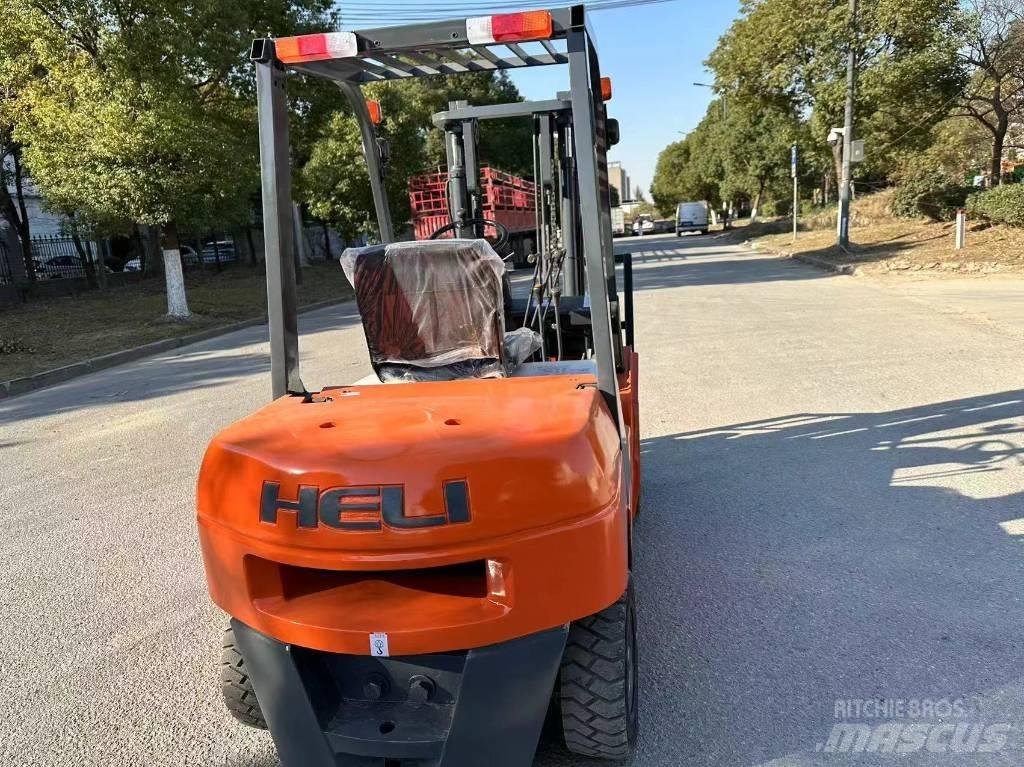 Heli CPC35 Дизелови камиони