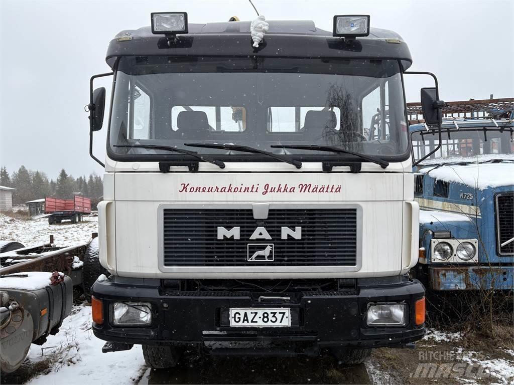 MAN 4*4 Автокранове