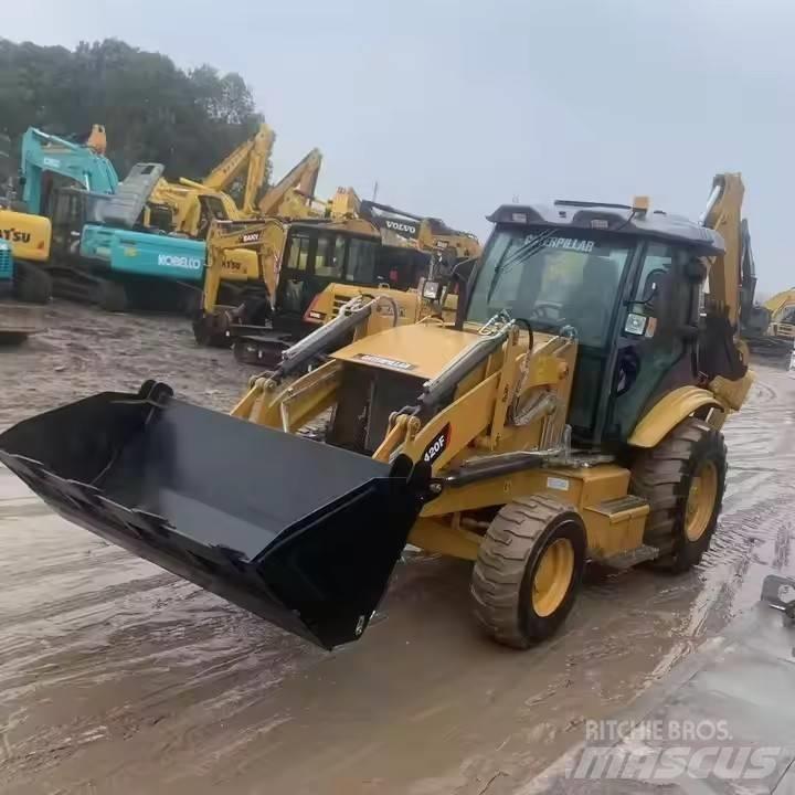 CAT CAT420F Товарач със заден ексватор