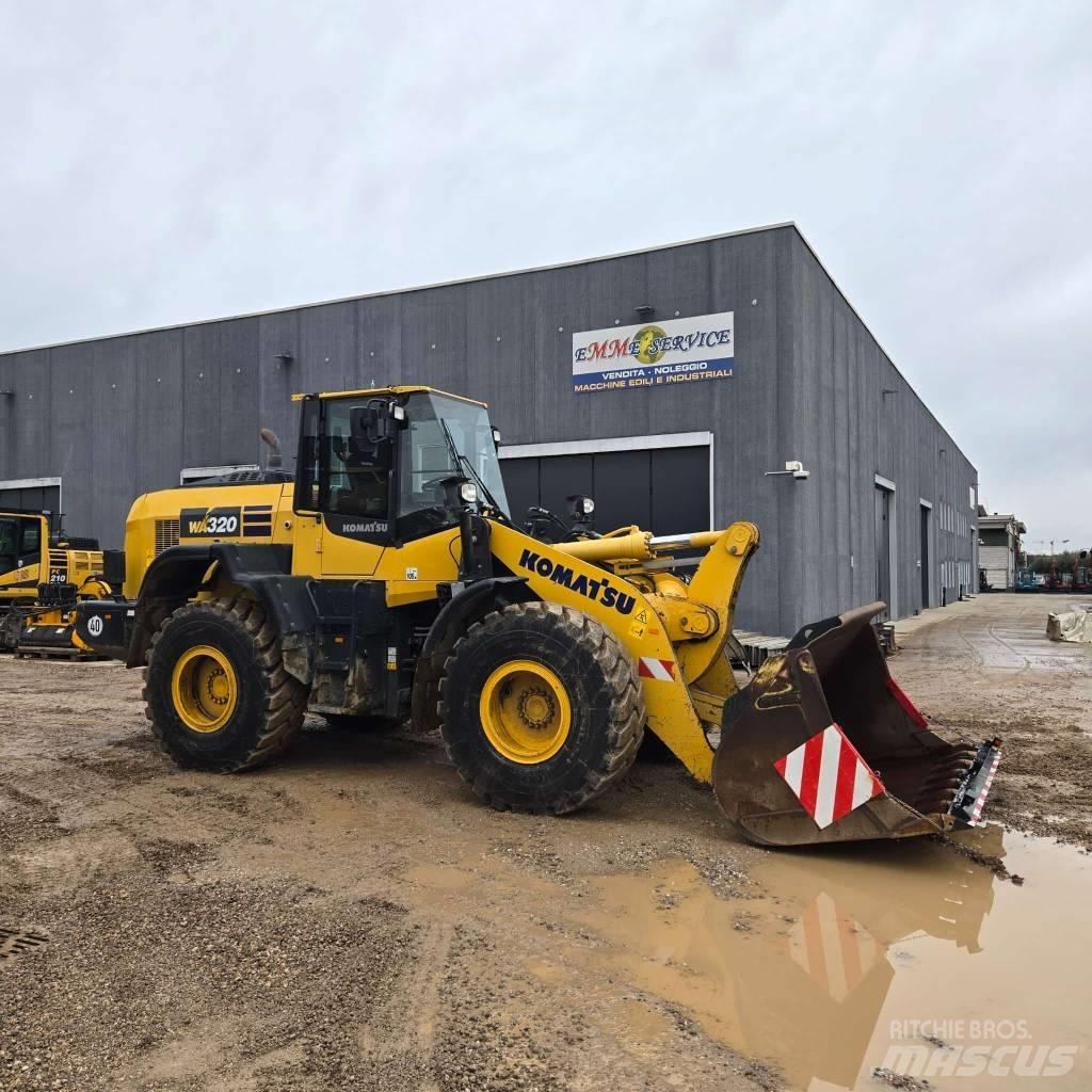 Komatsu WA 320-8 Колесни товарачи