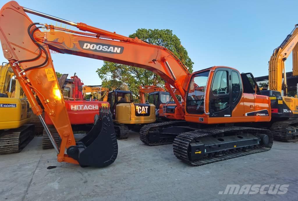 Doosan DX 225 LC Верижен екскаватор