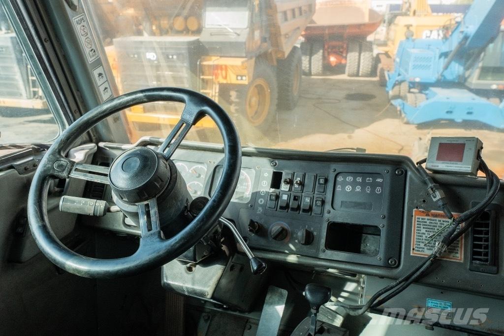 CAT 777 D Твърди самосвали

