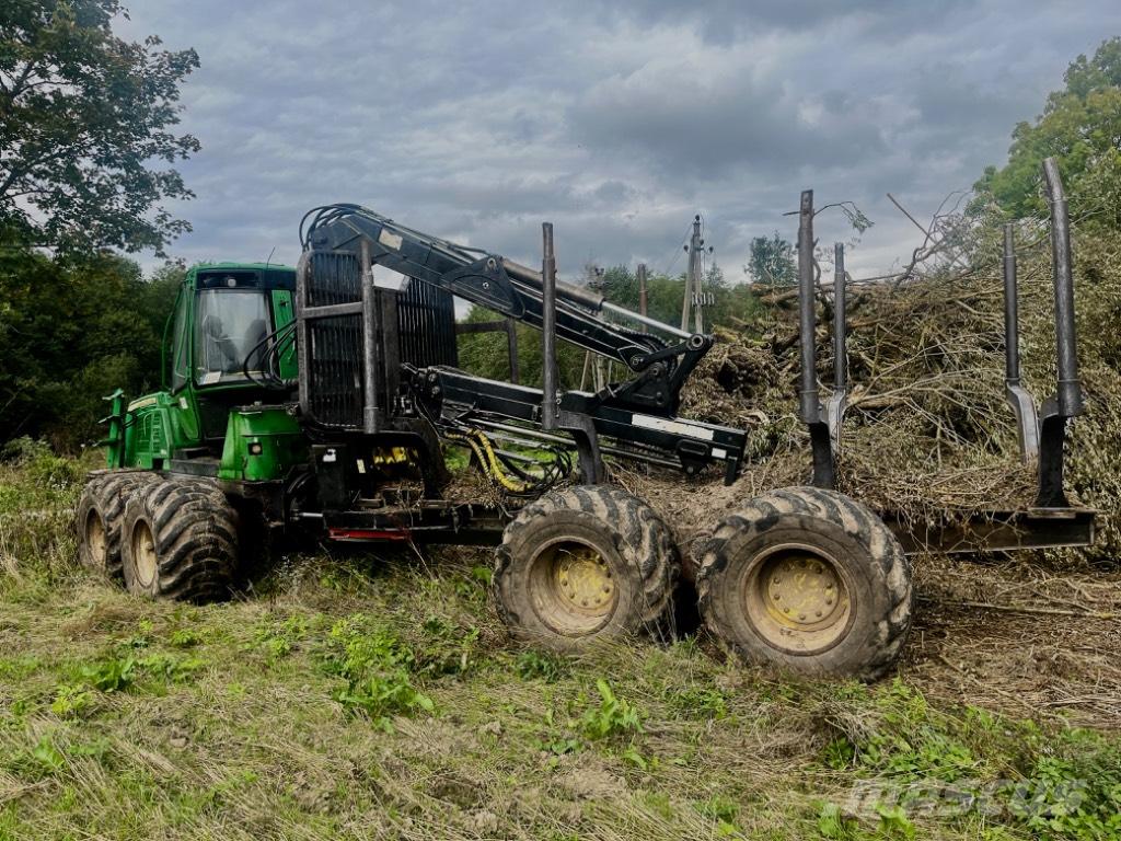 John Deere 1110 E Форуардери
