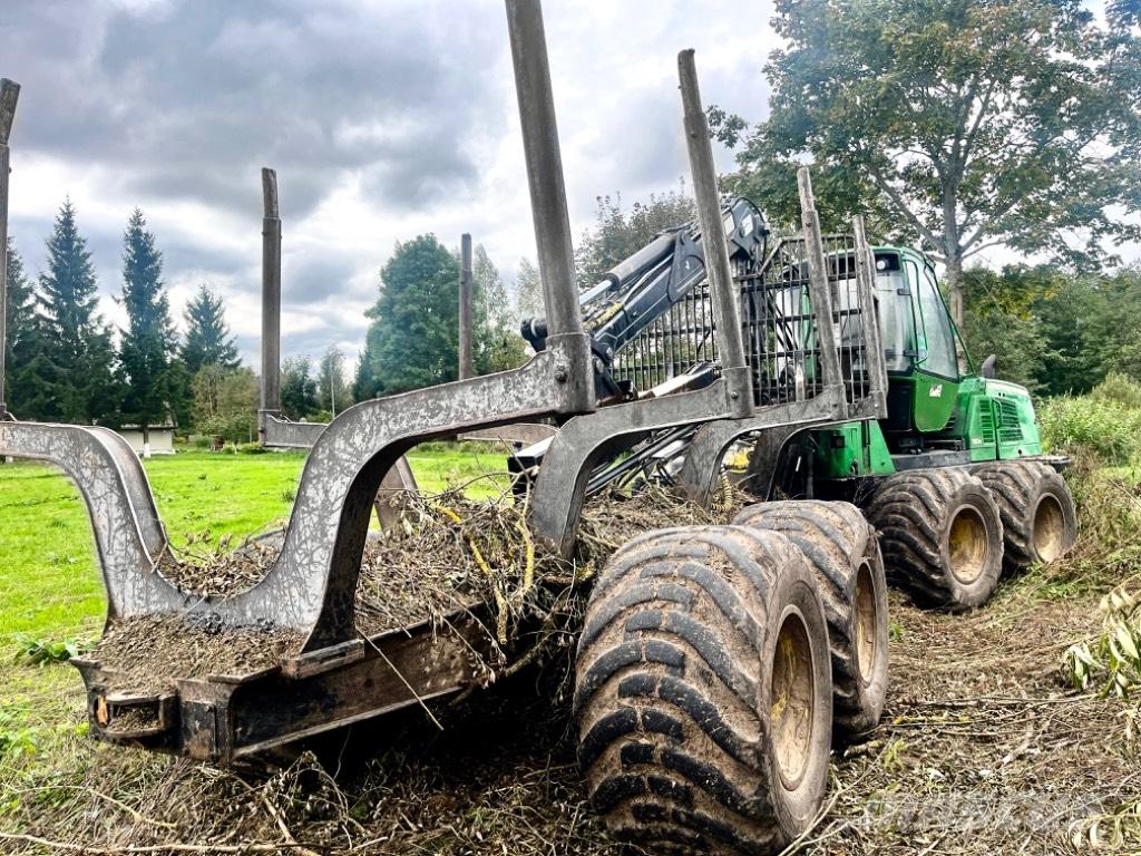 John Deere 1110 E Форуардери