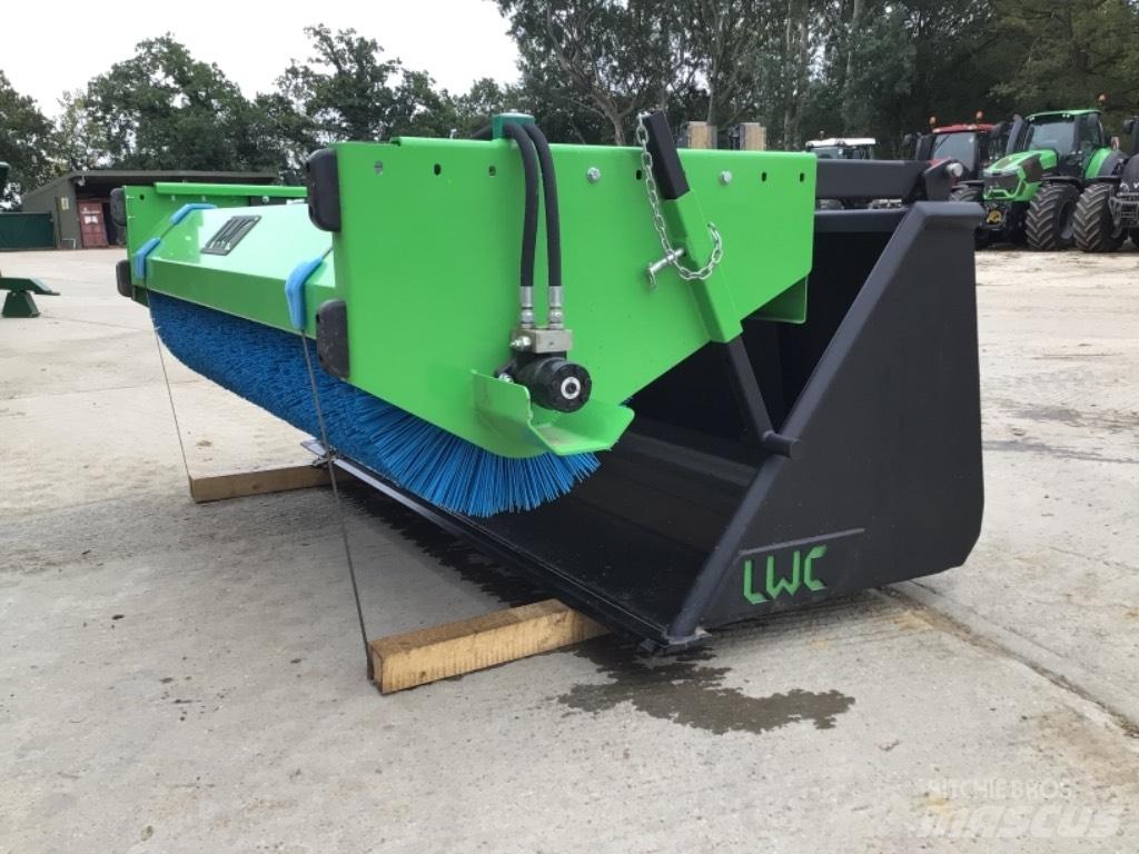 LWC SWEEPER Автоматични метачки с четки