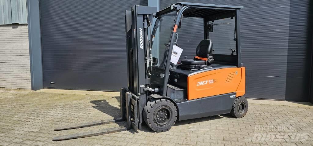 Doosan B 30 X-7 Електрически вилични кари-повдигачи