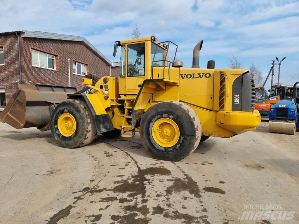 Volvo L 180 E Колесни товарачи
