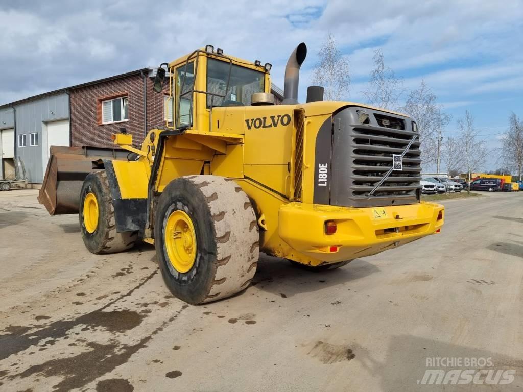 Volvo L 180 E Колесни товарачи