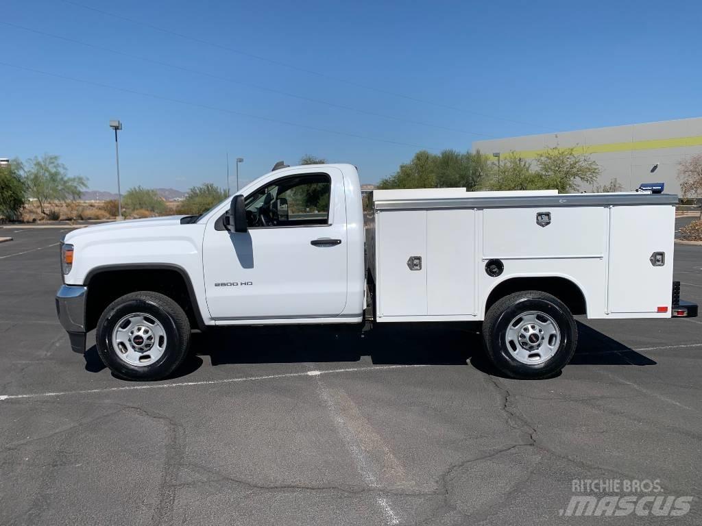 GMC Sierra 2500 HD Пикапи