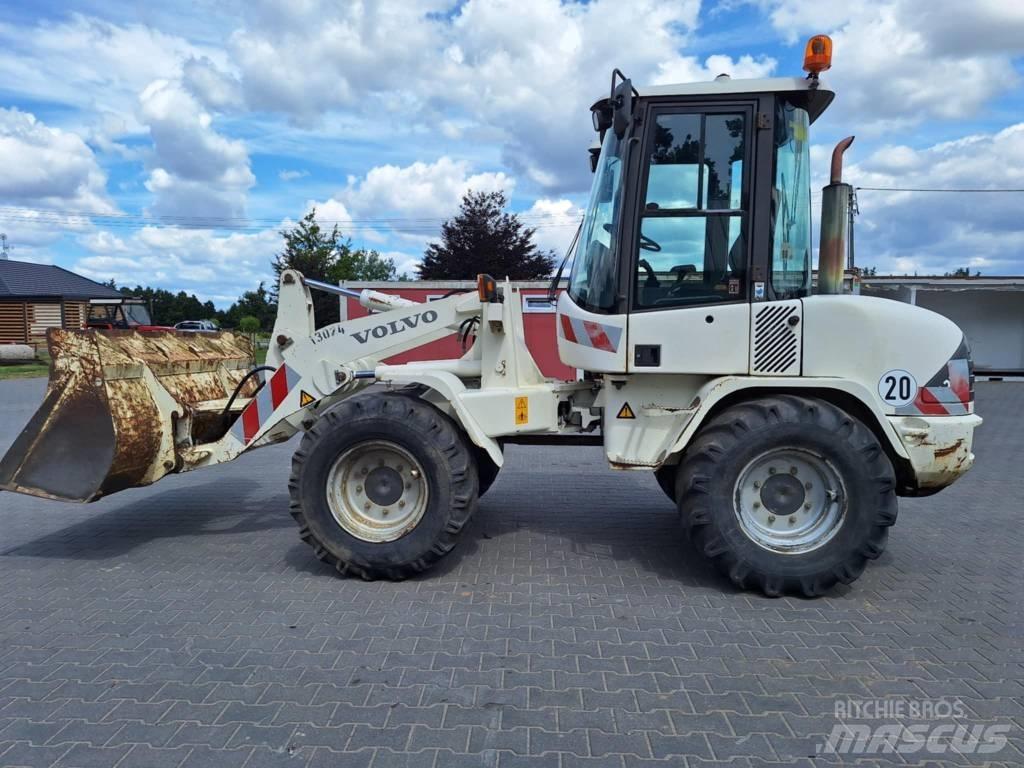 Volvo L 30 B Колесни товарачи