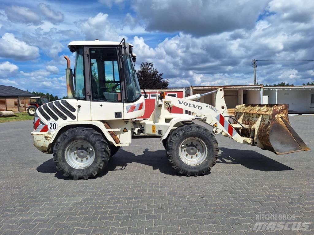 Volvo L 30 B Колесни товарачи