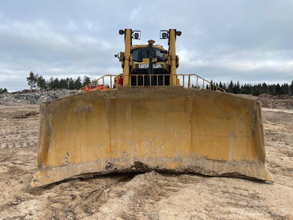 CAT D 8 T Верижни булдозери
