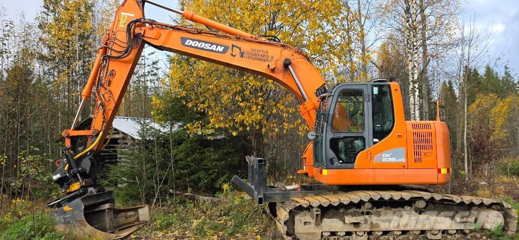 Doosan DX 235 LCR Верижен екскаватор