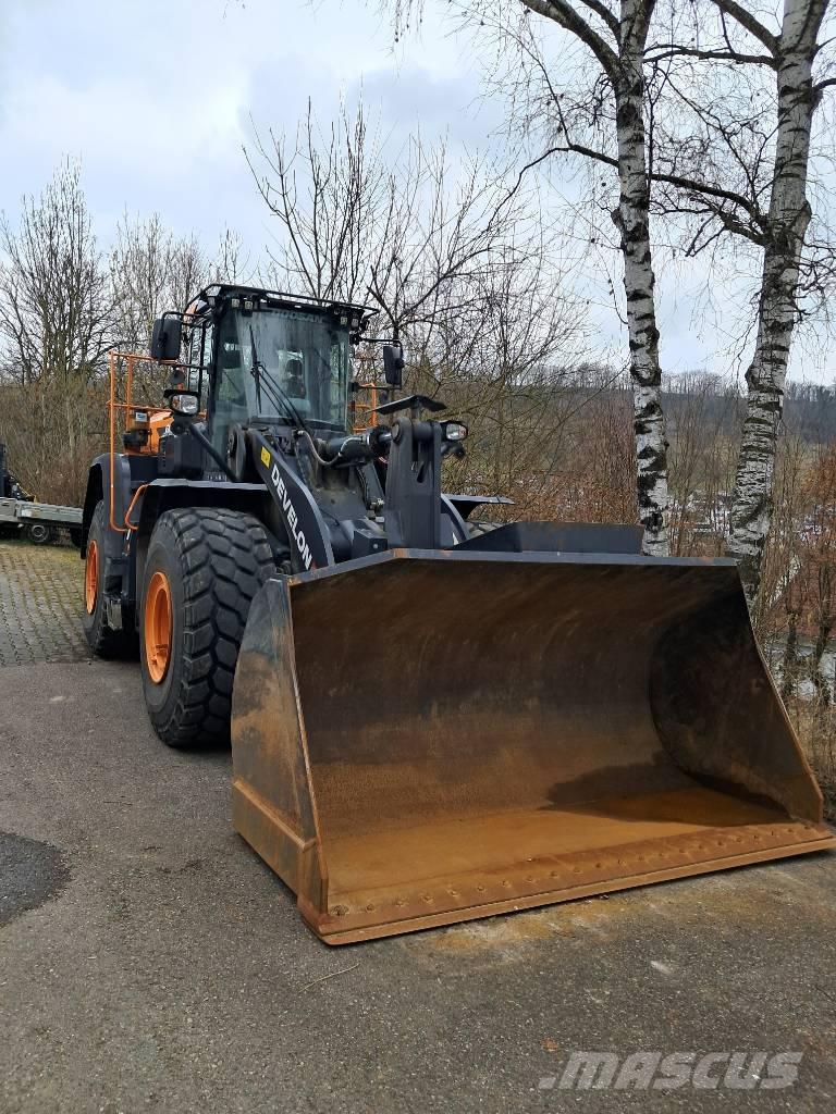 Develon DL 420 CVT-7 Колесни товарачи