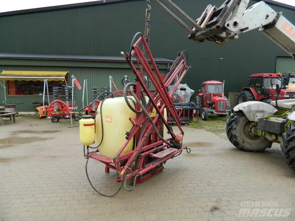 Hardi 1200 Навесни пръскачки
