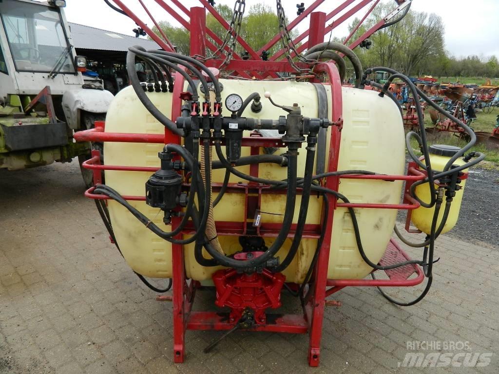 Hardi 1200 Навесни пръскачки
