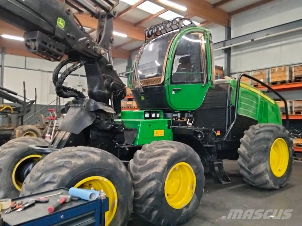 John Deere 1270 E Харвестери