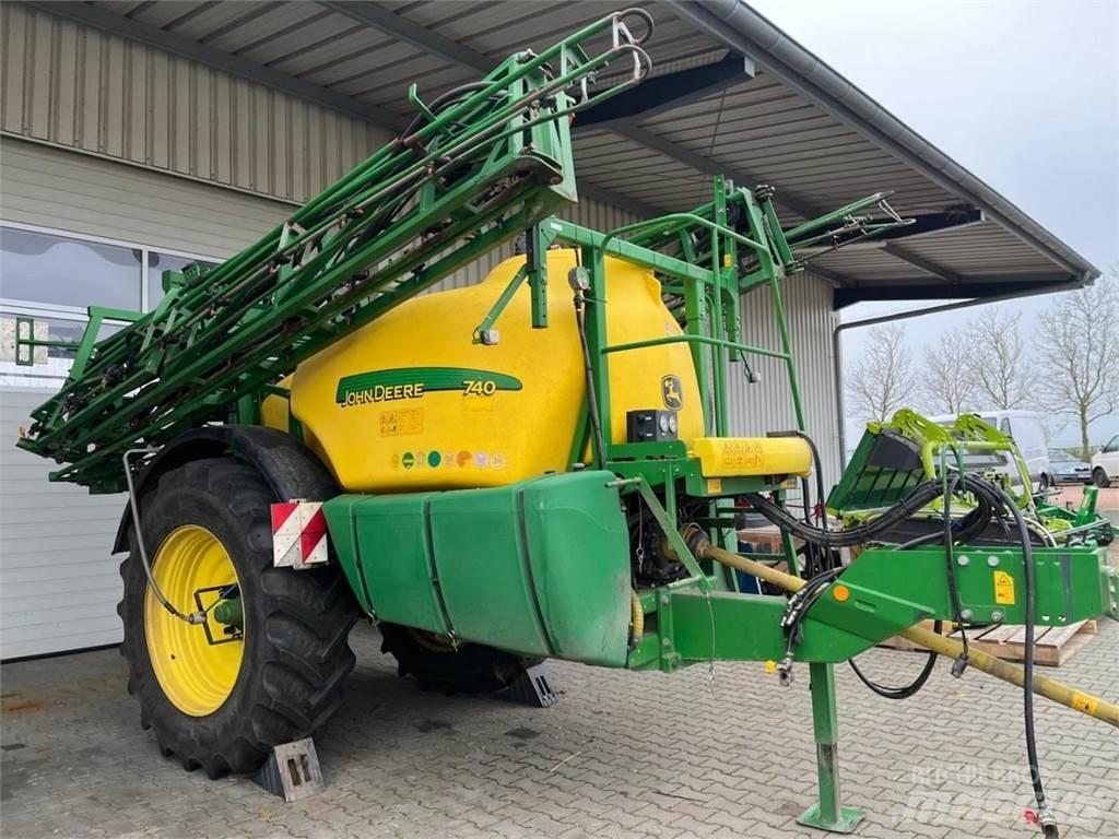 John Deere 740 Прикачни пръскачки
