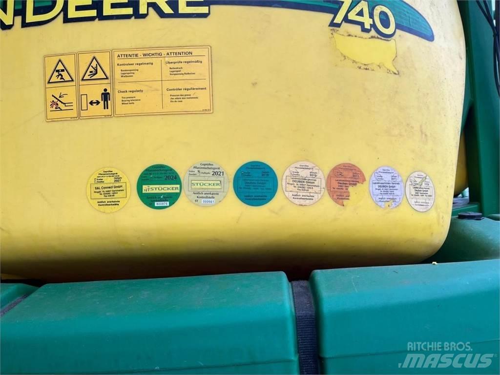 John Deere 740 Прикачни пръскачки
